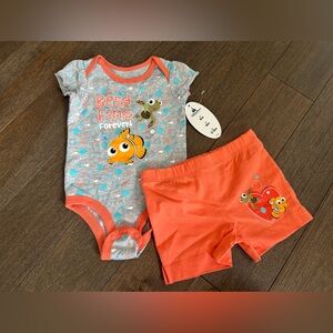 Disney parks finding nemo two piece set size 6 months